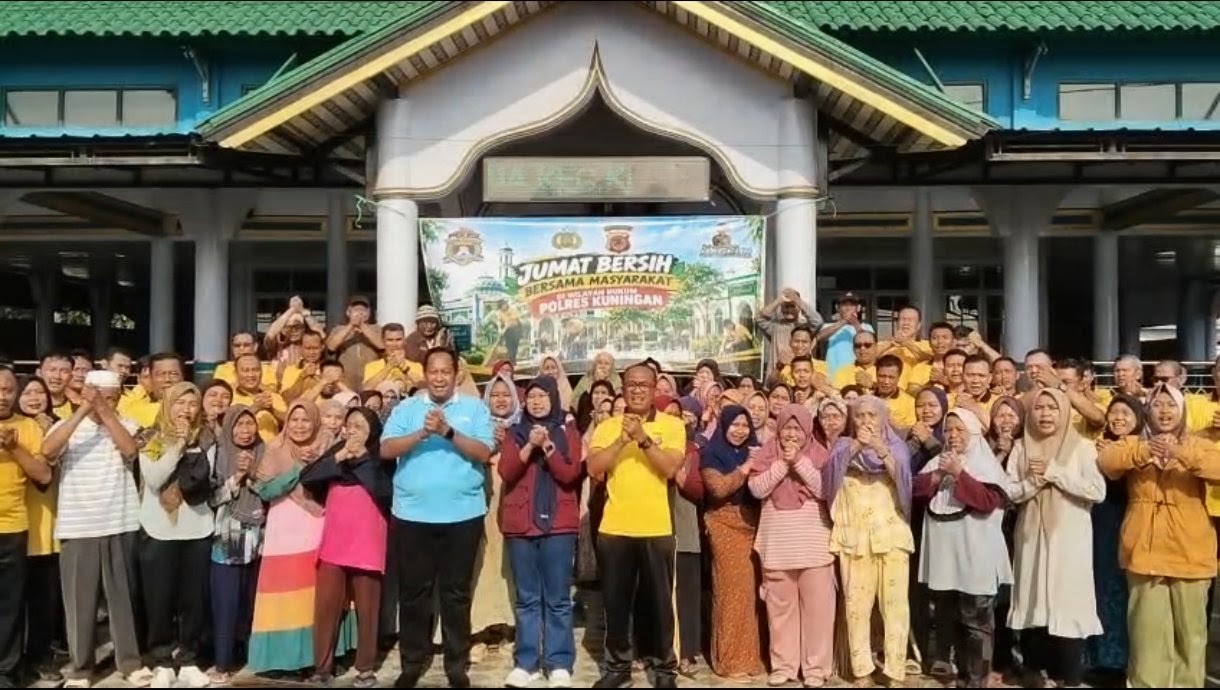 Jumat Bersih di Ragawacana, Perkuat Gotong Royong Warga